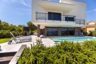 Häuser - Vrbnik - MODERNE VILLA MIT POOL UND PANORAMA-MEERBLICK, 300 M VOM STRAND!